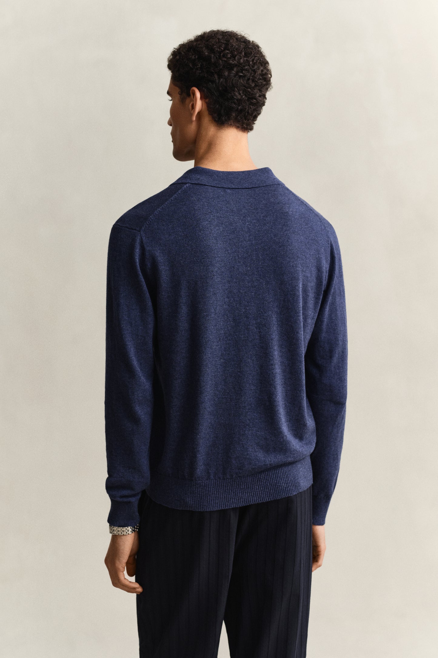 DARK INDIGO MELANGE, SLUB COTTON LINEN POLO, BACK-VIEW BY GANT AU.