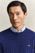 RICH NAVY, COTTON CABLE C-NECK, CLOSE-UP BY GANT AU.