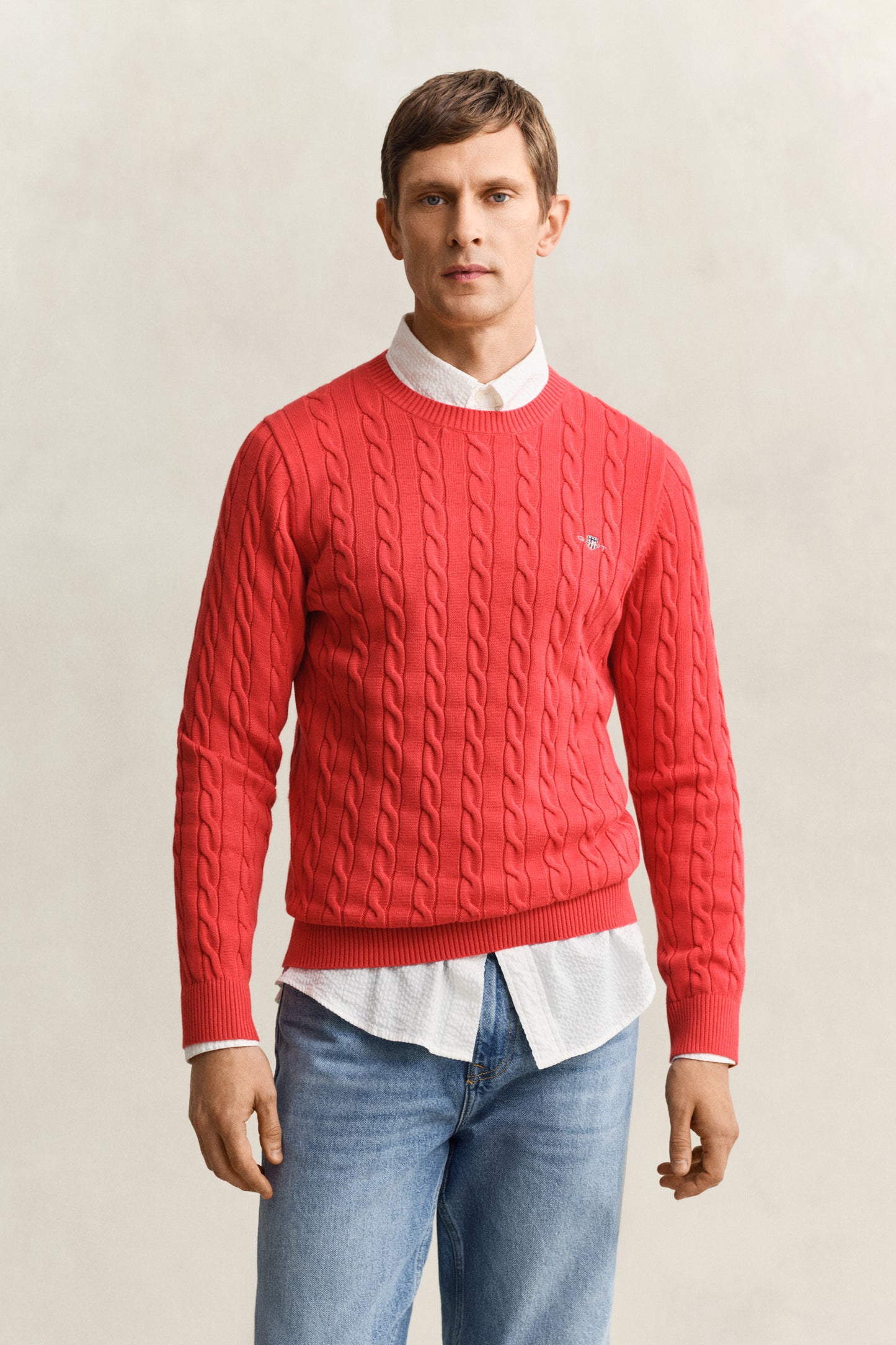 ROSE RED, COTTON CABLE C-NECK, FRONT-VIEW BY GANT AU.
