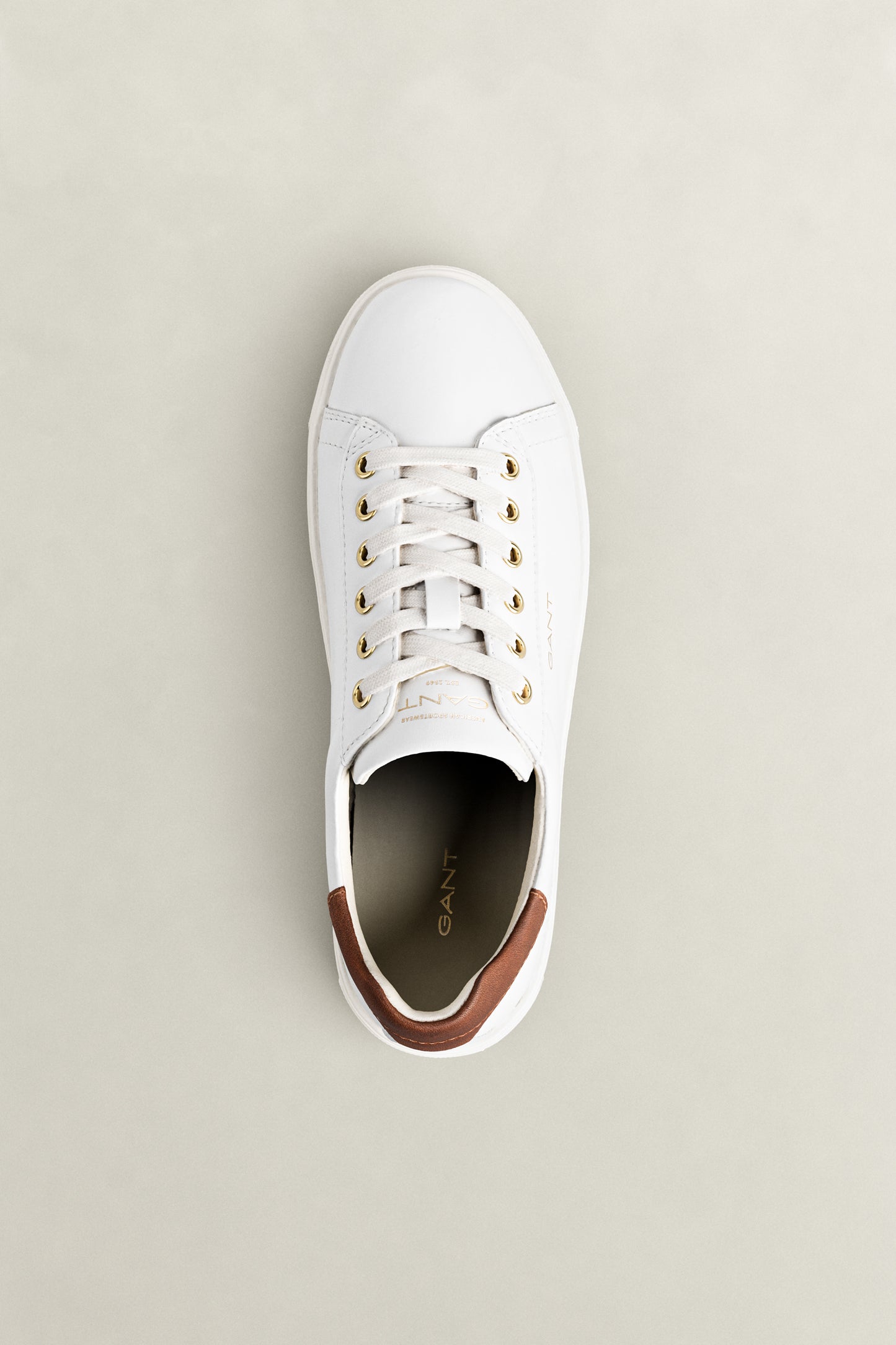 TAN, AVINO, CLOSE-UP BY GANT AU.