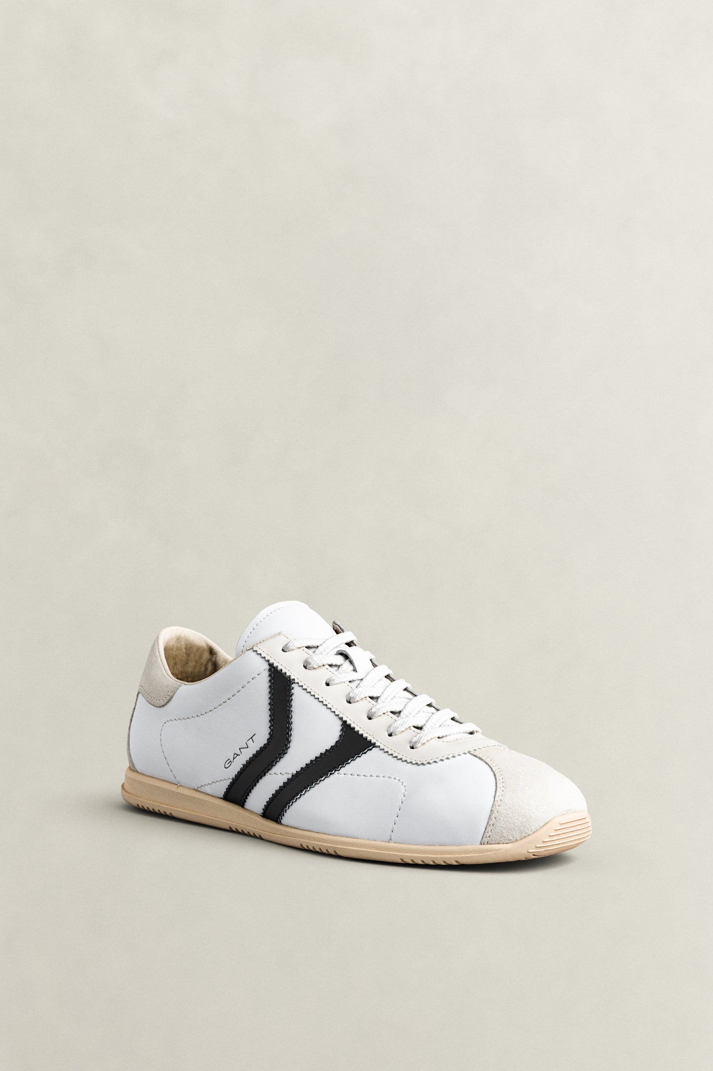 WHITE, SPEARCLUB, BACK-VIEW BY GANT AU.