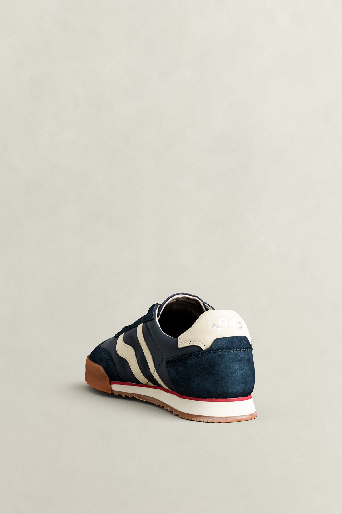 MARINE, BAYLLE, FLAT-LAY BY GANT AU.