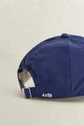 CLASSIC BLUE, GRAPHIC CRINKLED CAP, CLOSE-UP BY GANT AU.