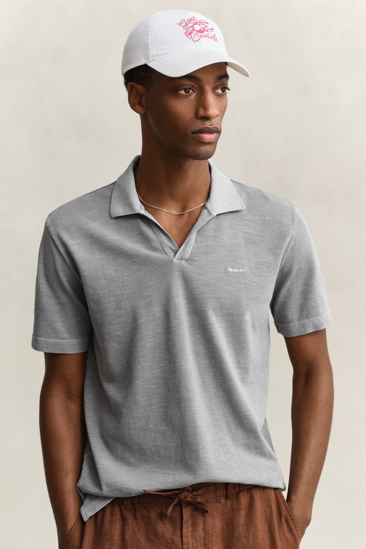 CREAM, GRAPHIC CRINKLED CAP BY GANT AU.