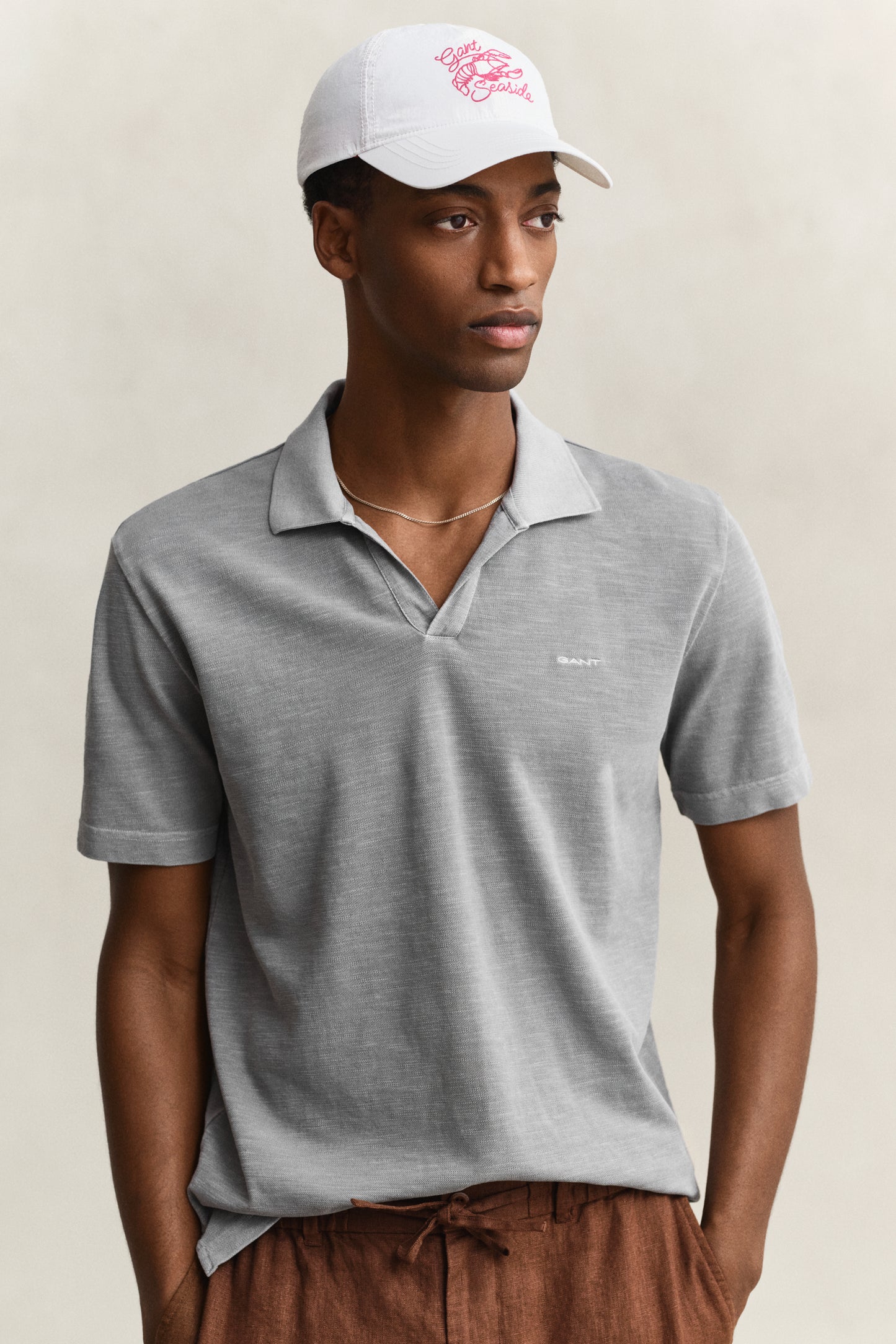 CREAM, GRAPHIC CRINKLED CAP BY GANT AU.