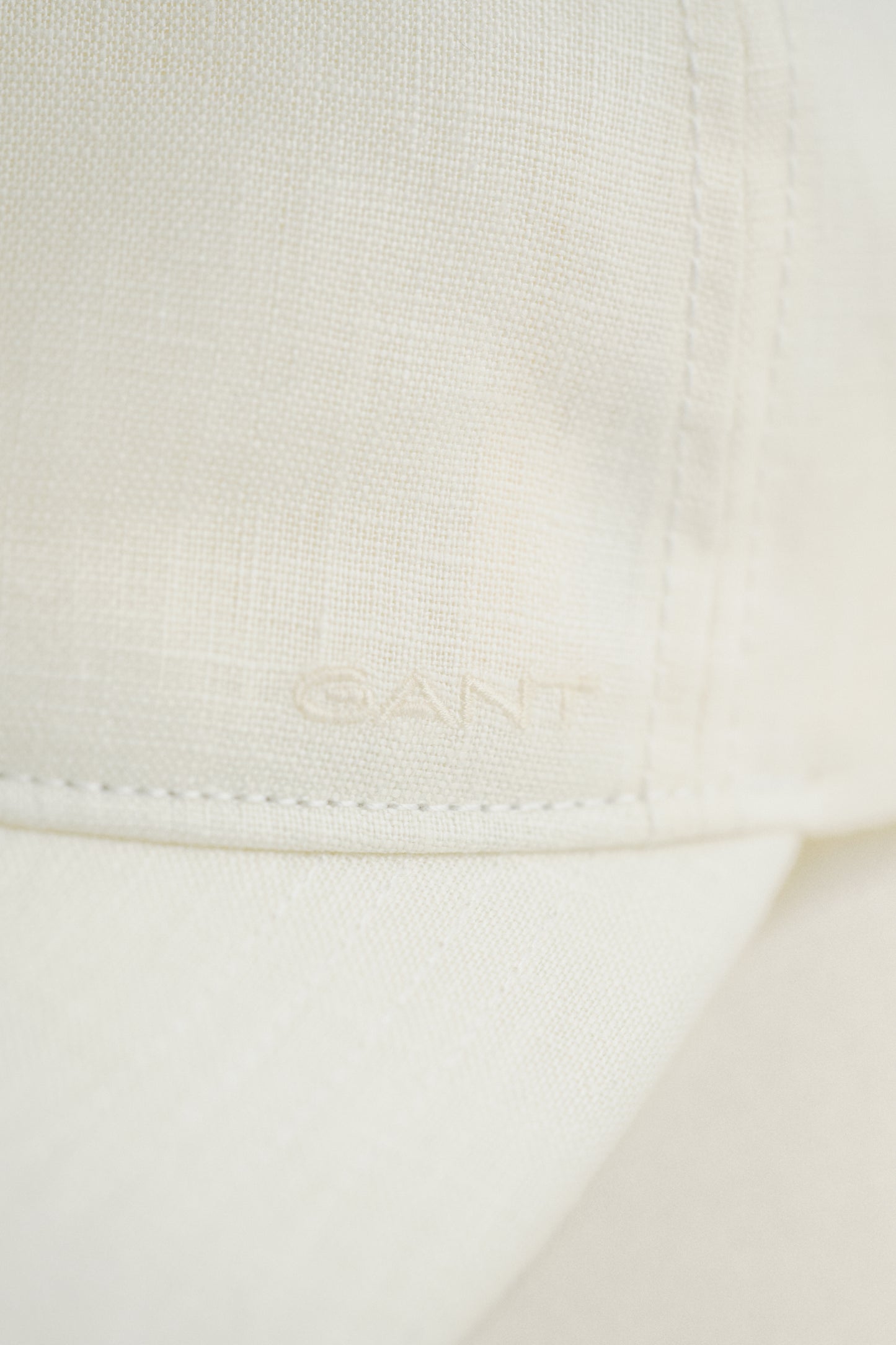 CREAM, LINEN CAP, CLOSE-UP BY GANT AU.