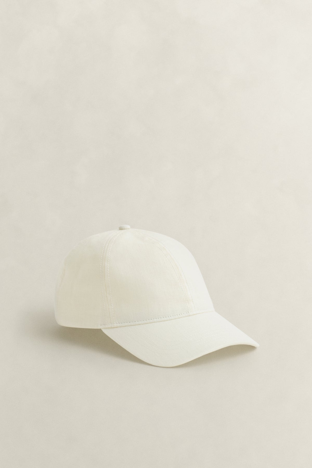 CREAM, LINEN CAP, FRONT-VIEW BY GANT AU.