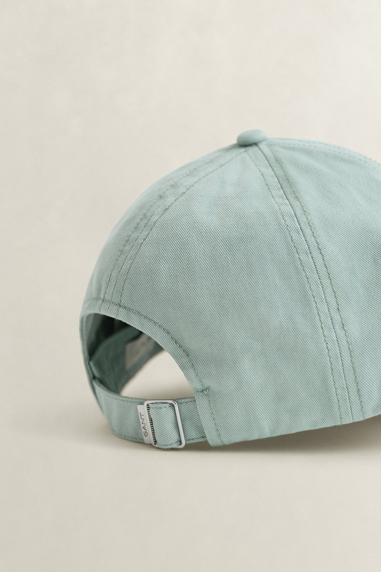 WASHED TURQUOISE, SHIELD SUNFADED CAP, CLOSE-UP BY GANT AU.
