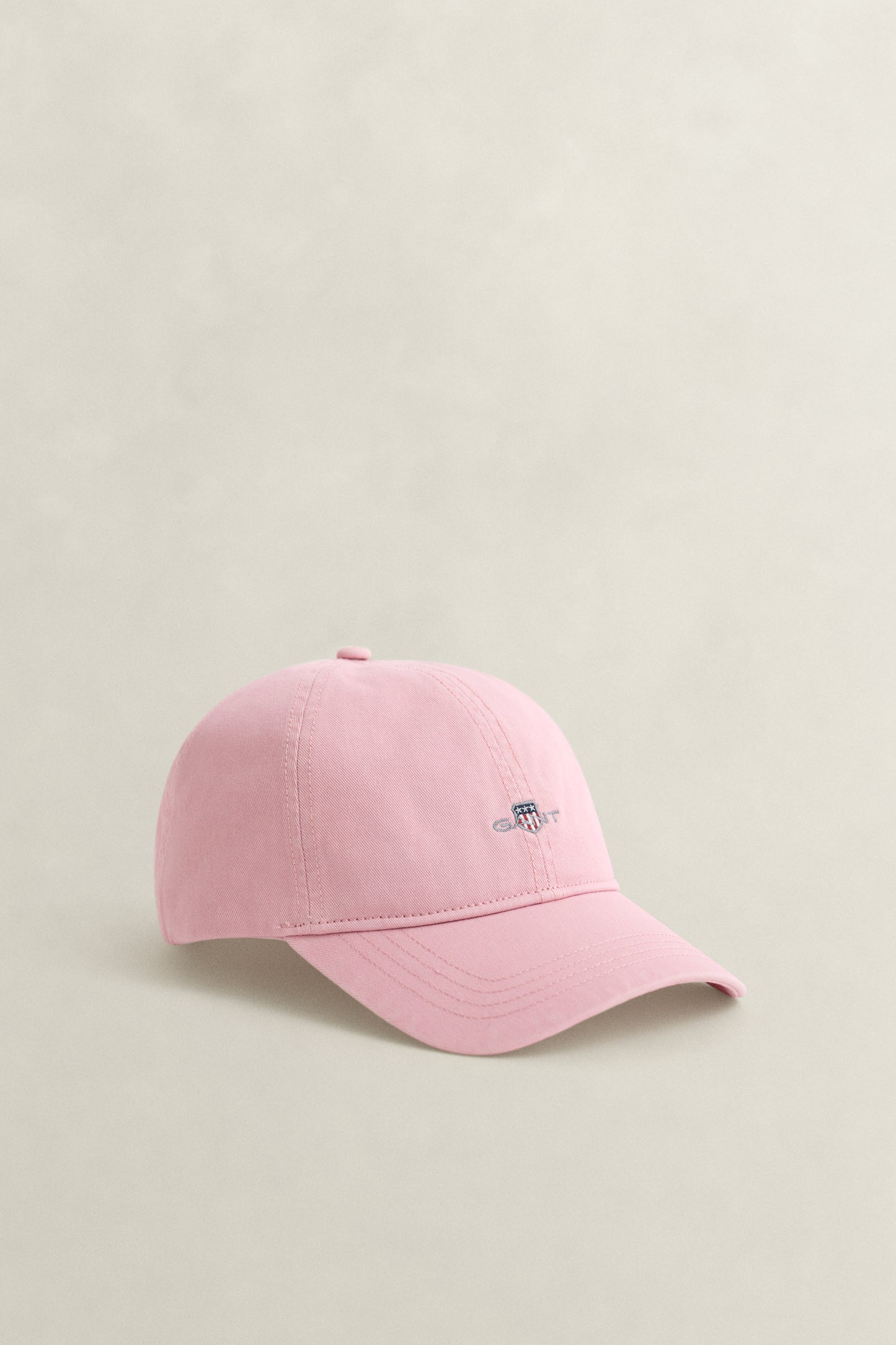 WASHED PINK, SHIELD SUNFADED CAP, FRONT-VIEW BY GANT AU.