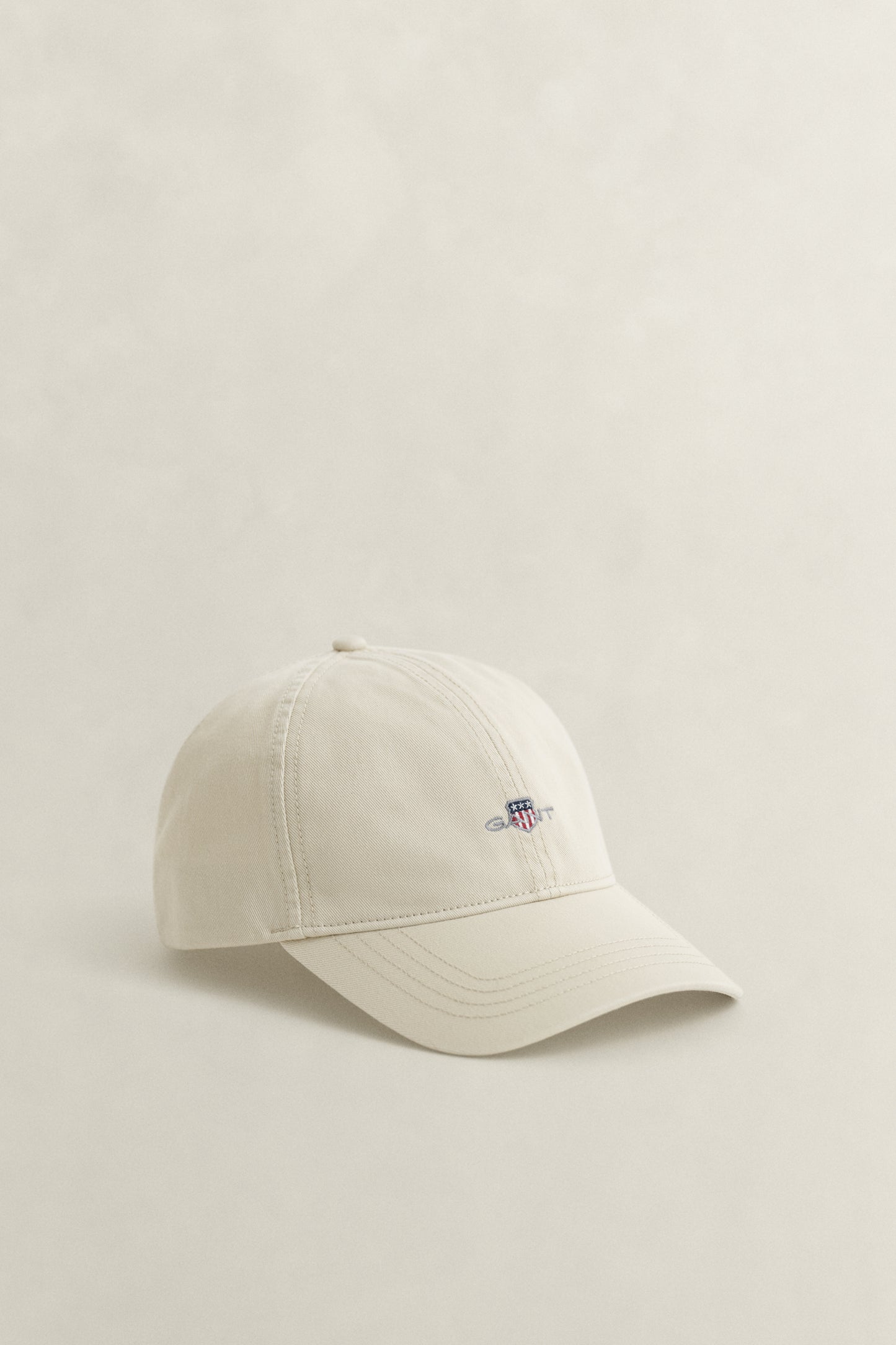 PUTTY, Shield Cap, FRONT-VIEW BY GANT AU.