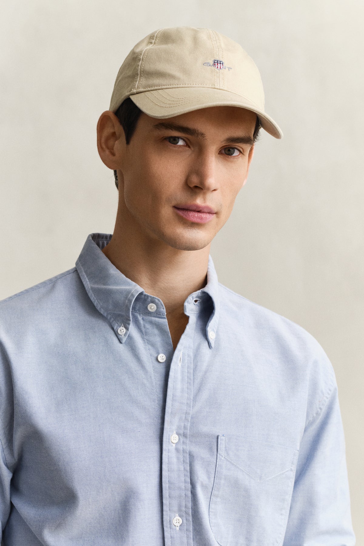 OAT BEIGE, SHIELD COTTON TWILL CAP BY GANT AU.