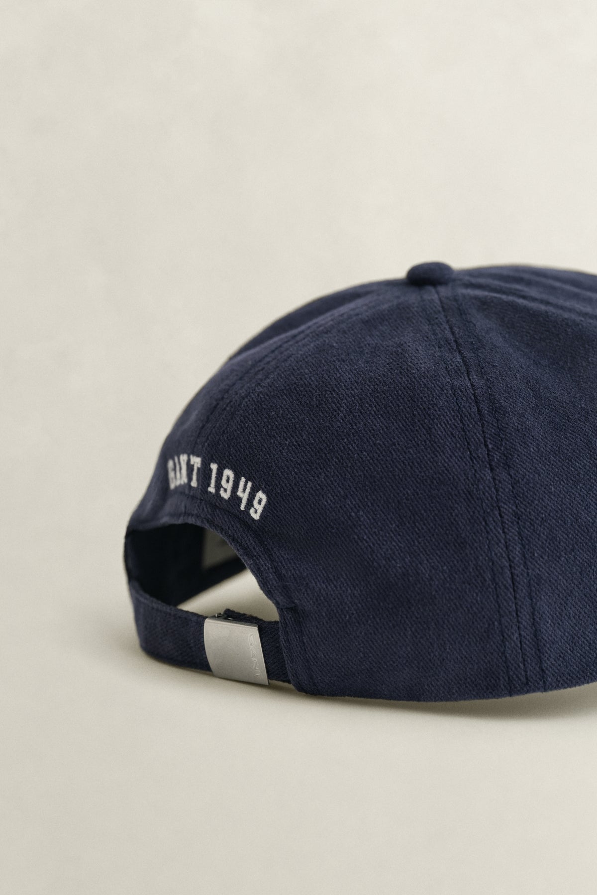 EVENING BLUE, G BADGE CAP, CLOSE-UP BY GANT AU.