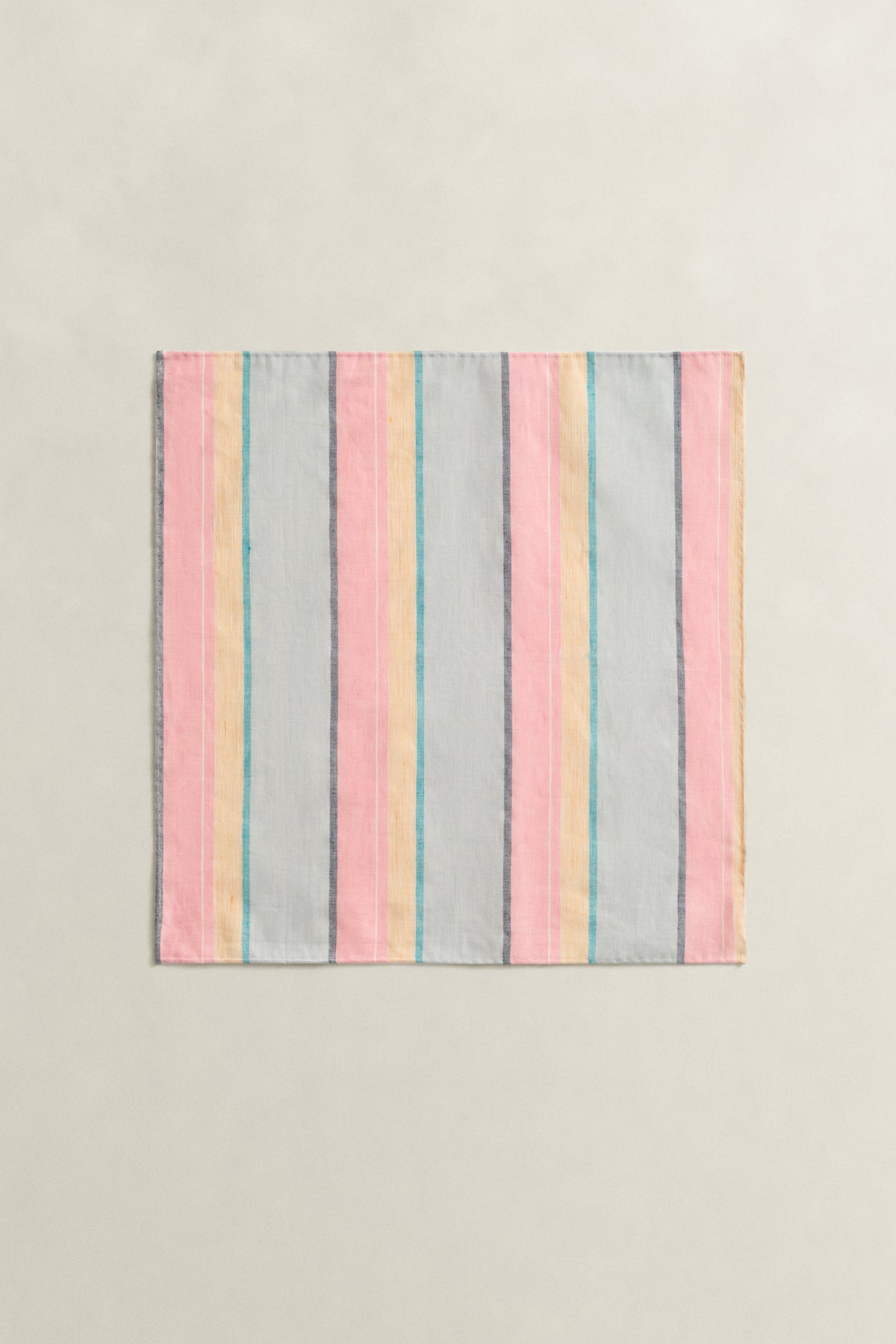 APRICOT PINK, STRIPED POCKET SQUARE BY GANT AU.