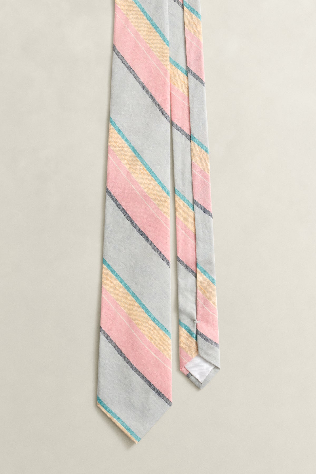 APRICOT PINK, STRIPED TIE, CLOSE-UP BY GANT AU.