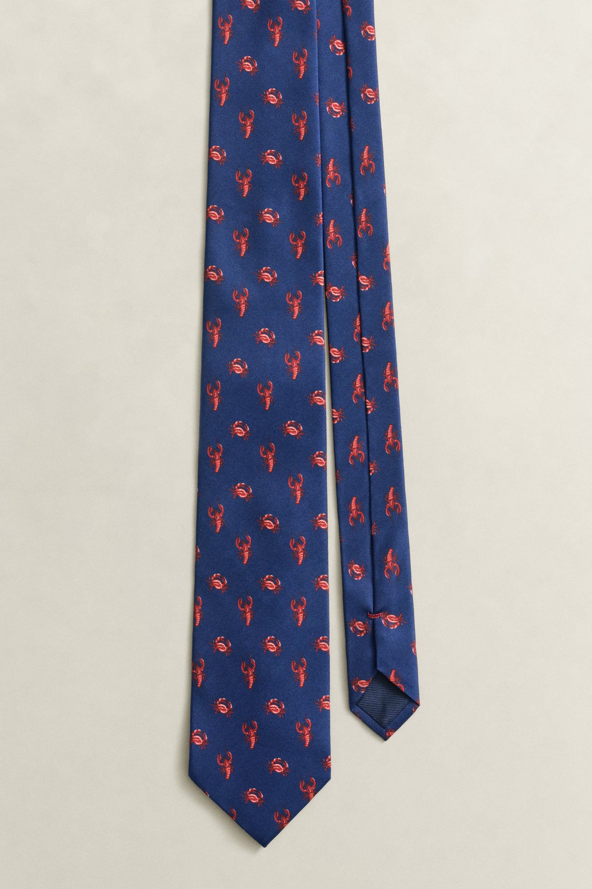 RICH NAVY, CRAB TIE, CLOSE-UP BY GANT AU.