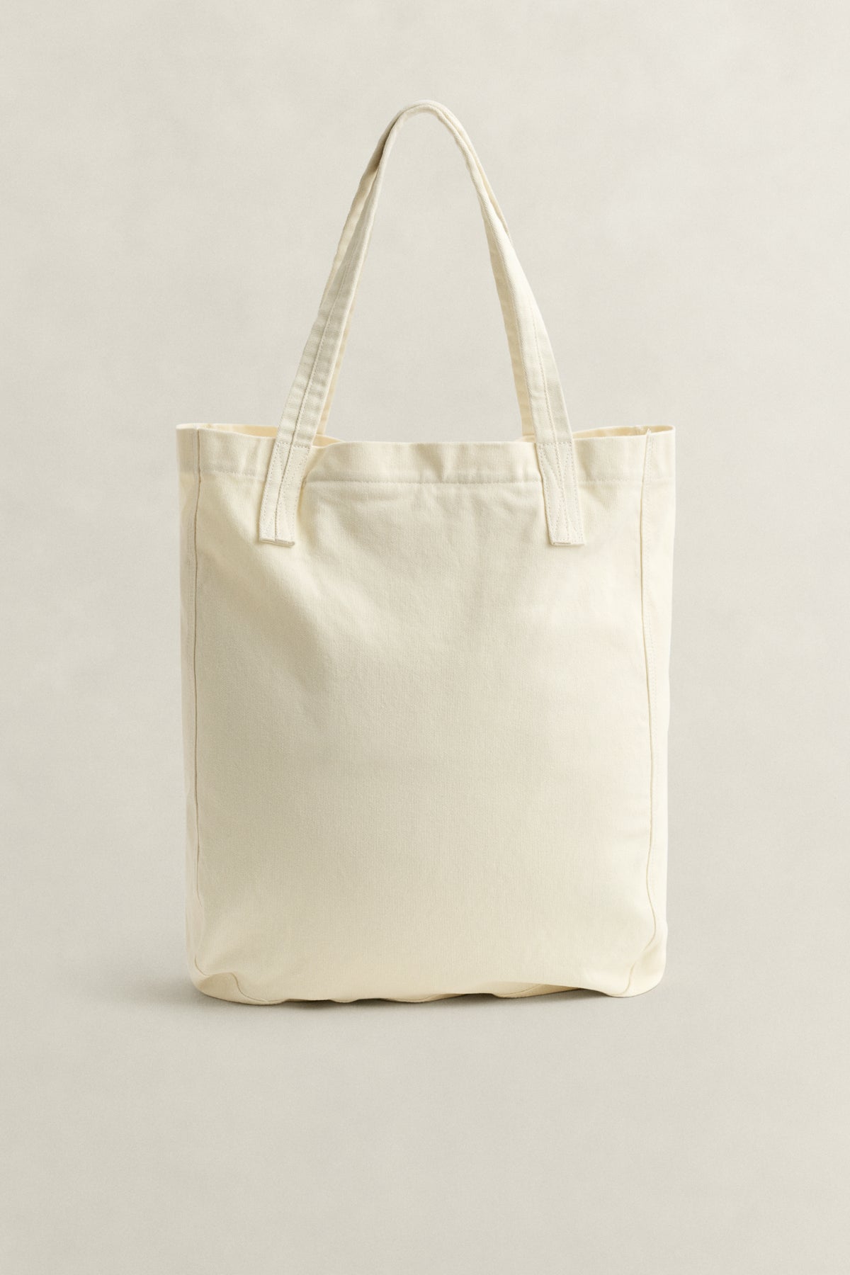 CREAM, GRAPHIC COTTON CANVAS TOTE BAG, BACK-VIEW BY GANT AU.