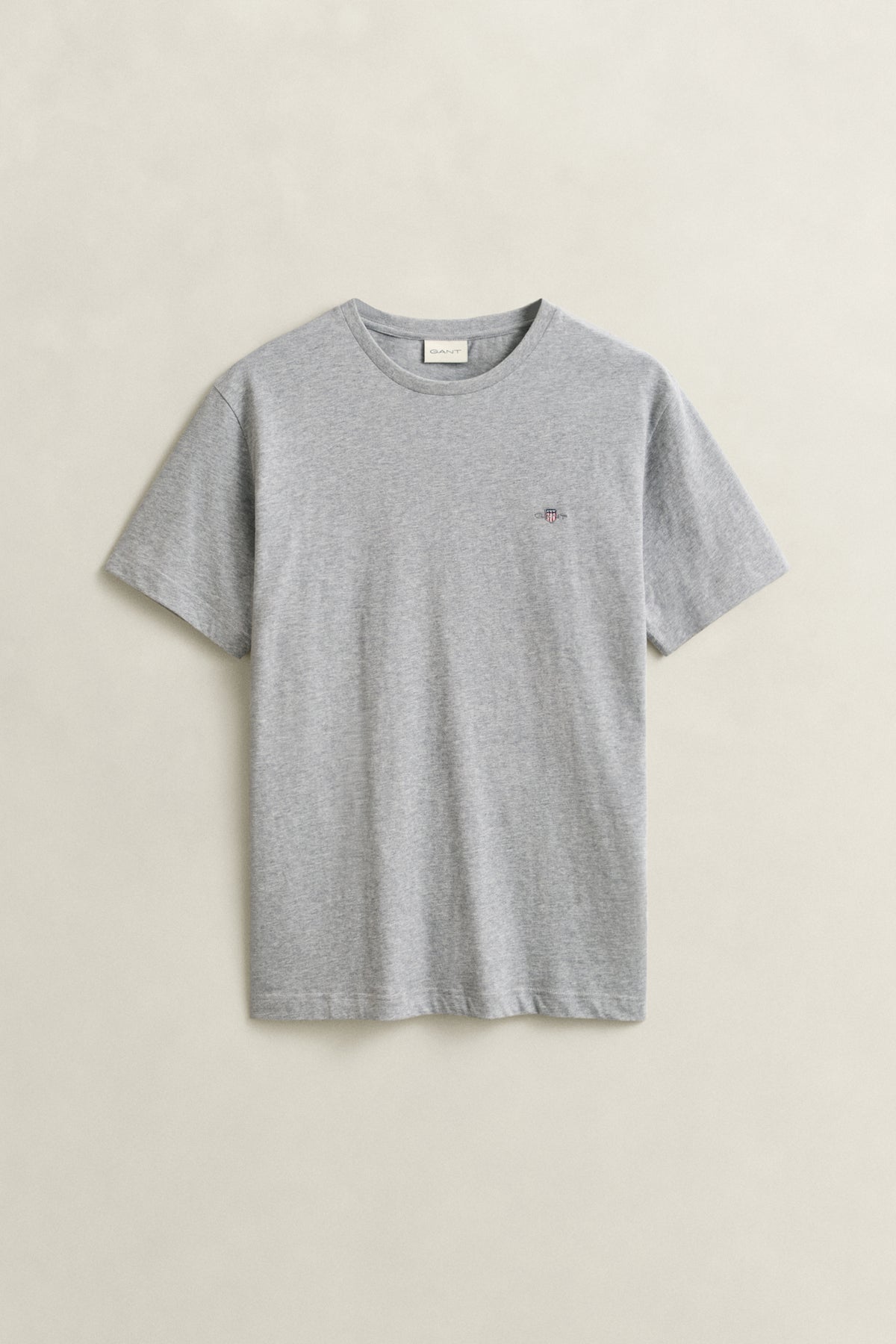 GREY MELANGE, Shield T-Shirt, FLAT-LAY BY GANT AU.