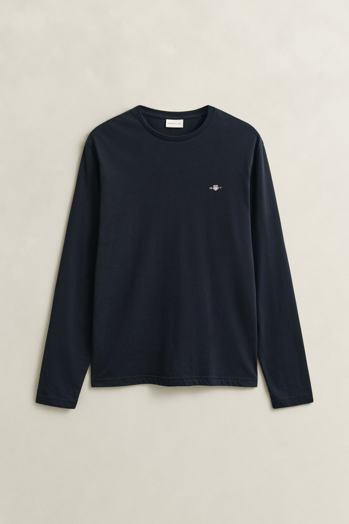 BLACK, Shield Long Sleeve T-Shirt, FLAT-LAY BY GANT AU.