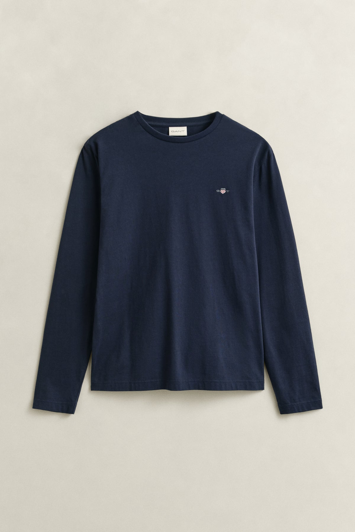 EVENING BLUE, Shield Long Sleeve T-Shirt, FLAT-LAY BY GANT AU.