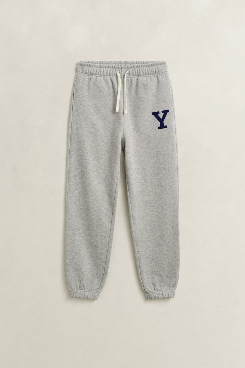 GREY MELANGE, YALE SWEATPANTS, FRONT-VIEW BY GANT AU.