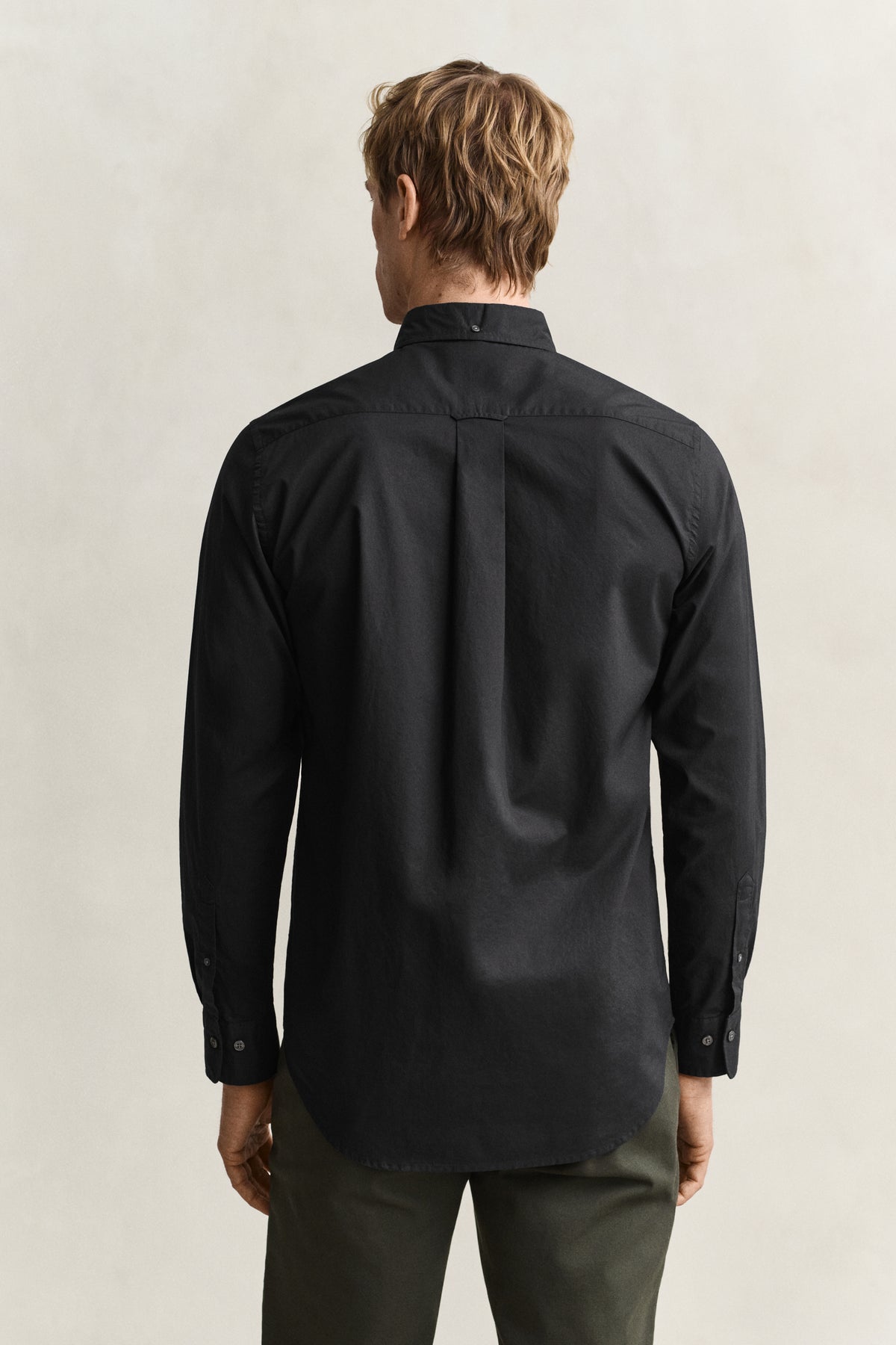 BLACK, REG CLASSIC POPLIN SHIRT, BACK-VIEW BY GANT AU.