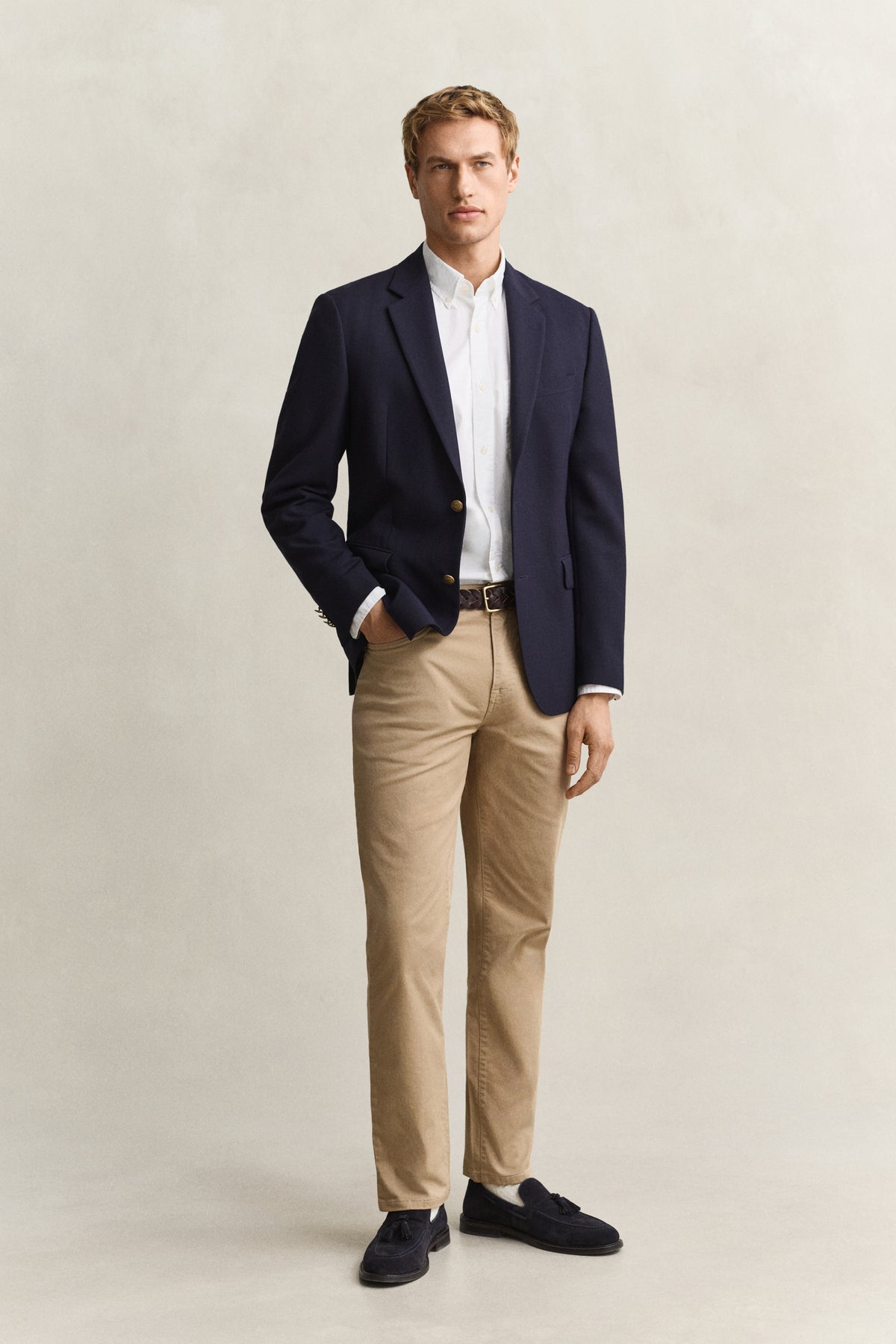 WHITE, REG CLASSIC POPLIN SHIRT BY GANT AU.