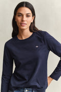 EVENING BLUE, REG SHIELD LS T-SHIRT, CLOSE-UP BY GANT AU.