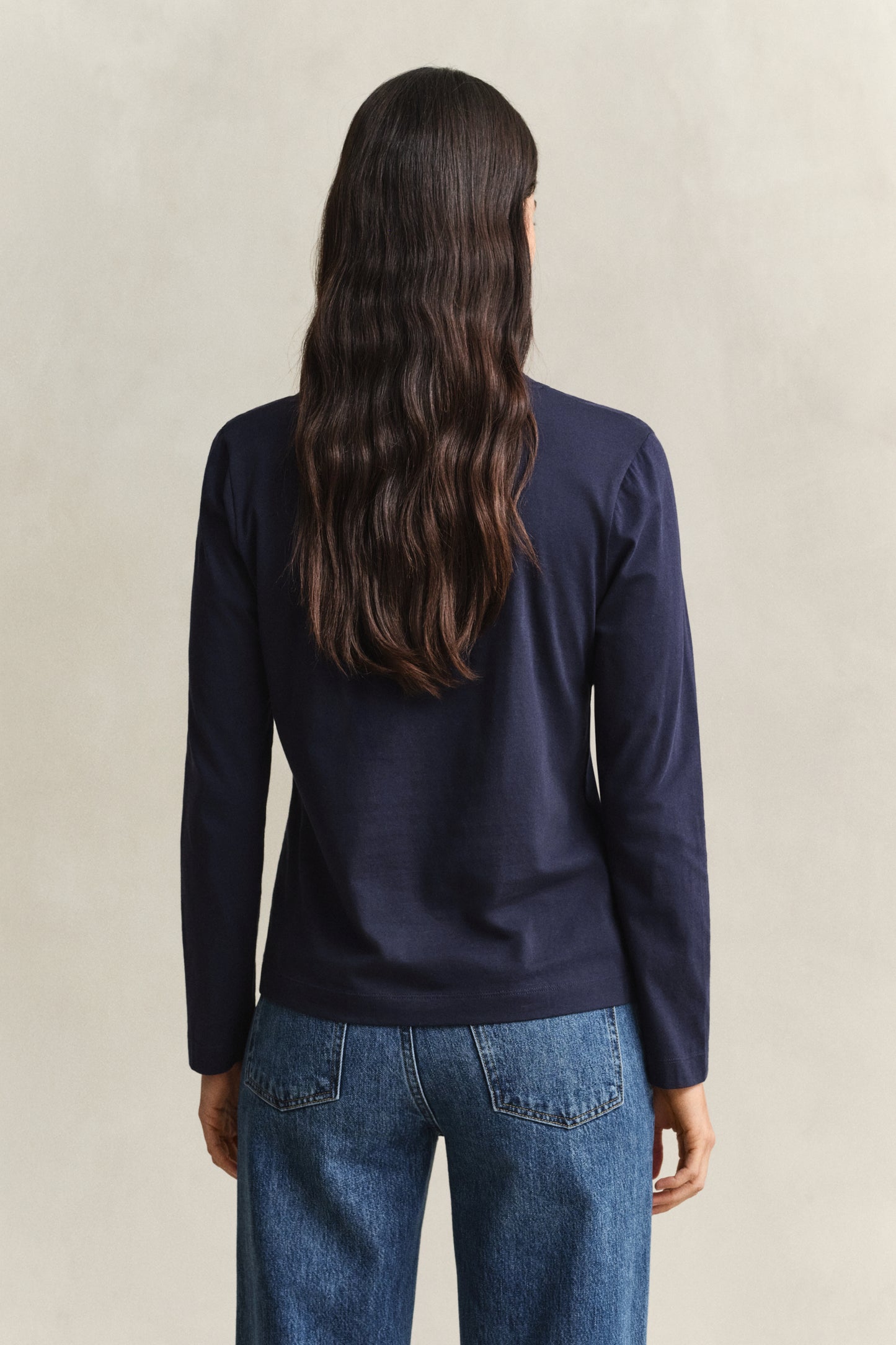 EVENING BLUE, REG SHIELD LS T-SHIRT, BACK-VIEW BY GANT AU.