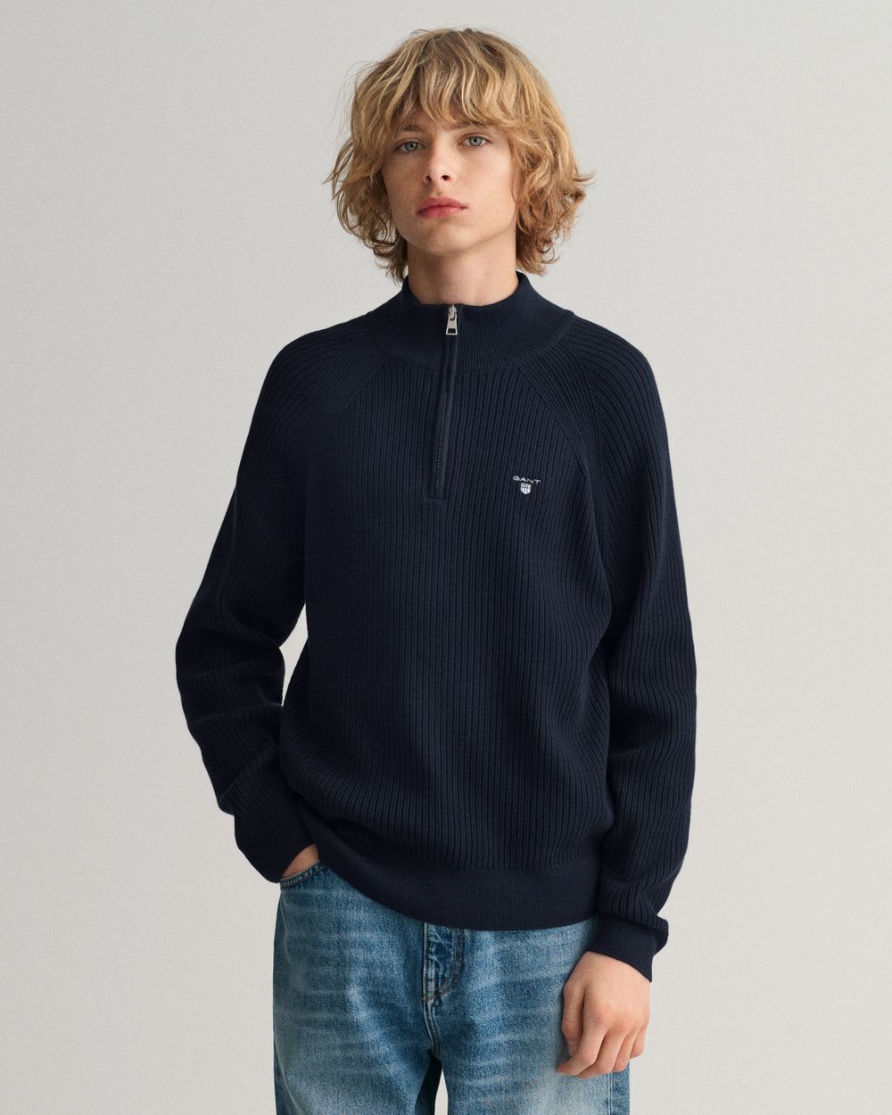 EVENING BLUE, D1. CASUAL COTTON RIBBED HALF ZIP, BACK-VIEW BY GANT AU.
