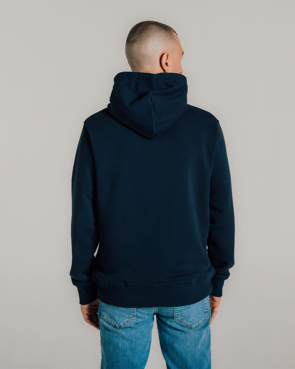 EVENING BLUE, Shield Hoodie, BACK-VIEW BY GANT AU.
